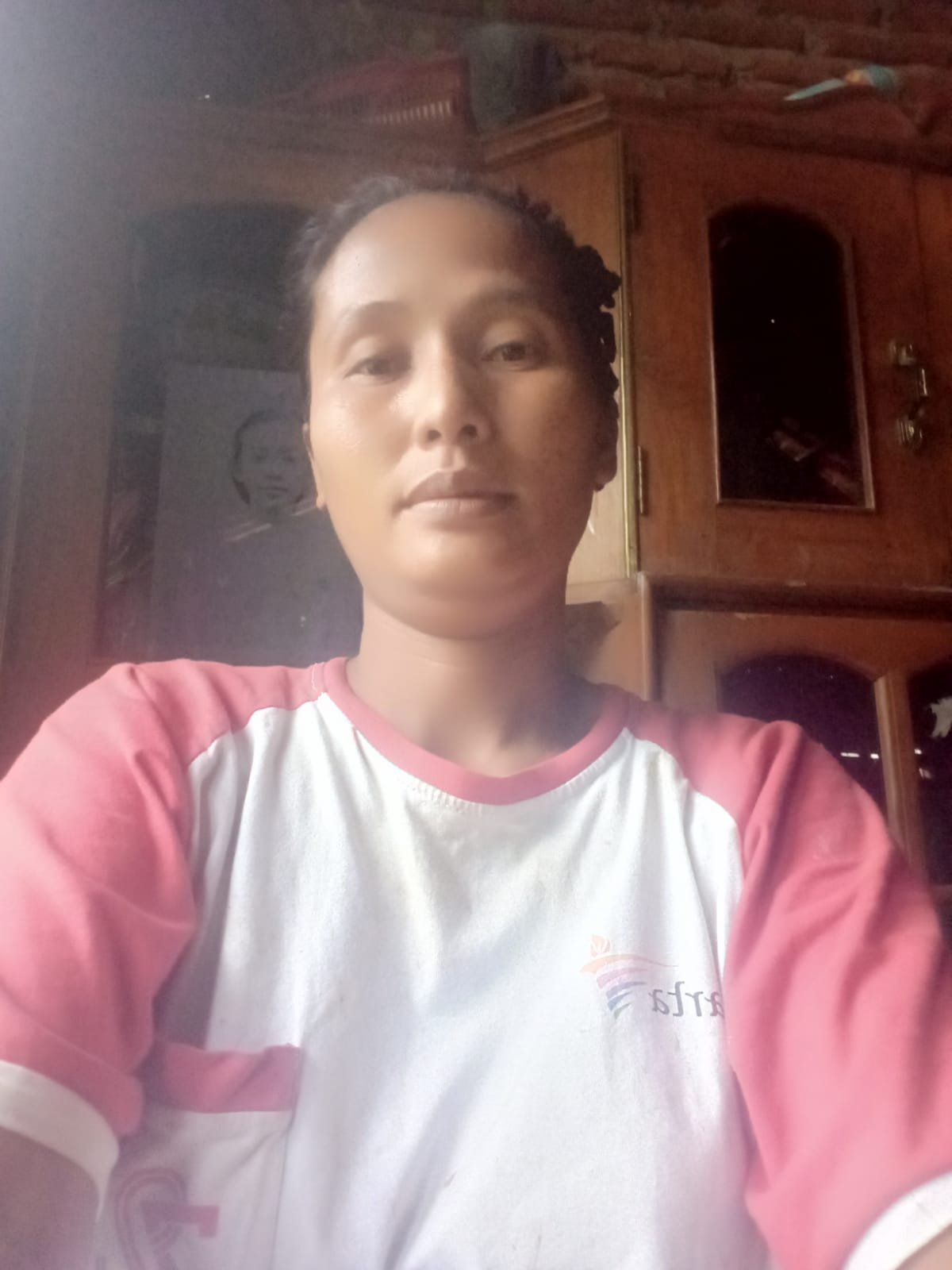 Tati Purwati, 35 tahun, Asal Brebes, Beberes momong, Pengalaman 6thn, Gaji 2.5jt, lebaran bersedia inval