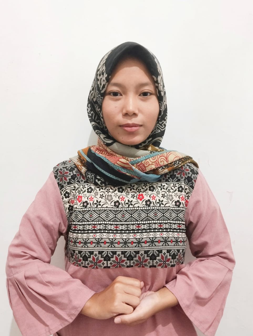 Trinofianti, 23 tahun, Asal Cilacap, Beberes momong, Pengalaman 2thn 9bln, gaji 180rb/Hari, INVAL