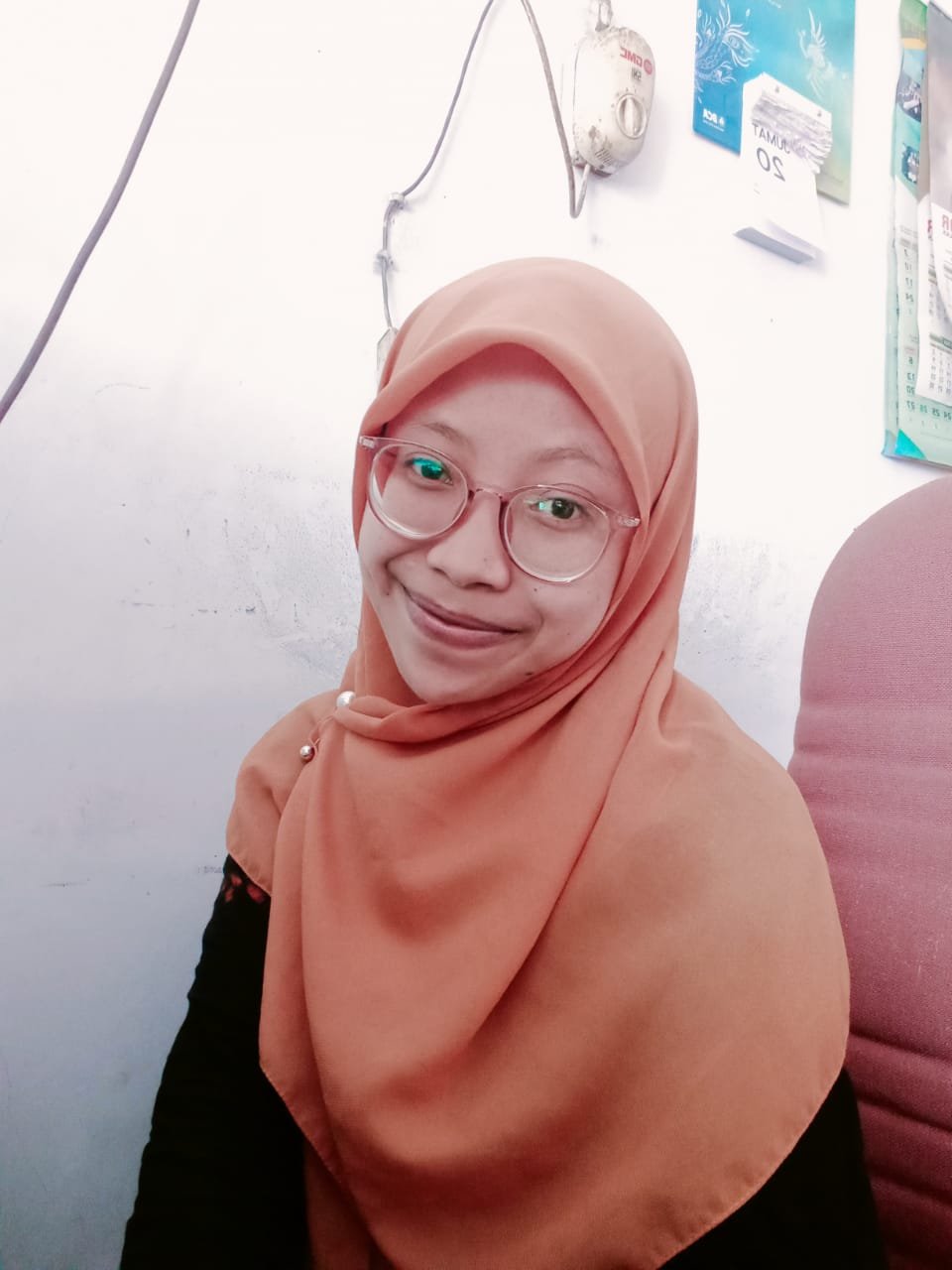 Pipih Sopiah, 21 tahun, Asal Majalengka, Beberes masak, Pengalaman pemula, gaji 2.1jt