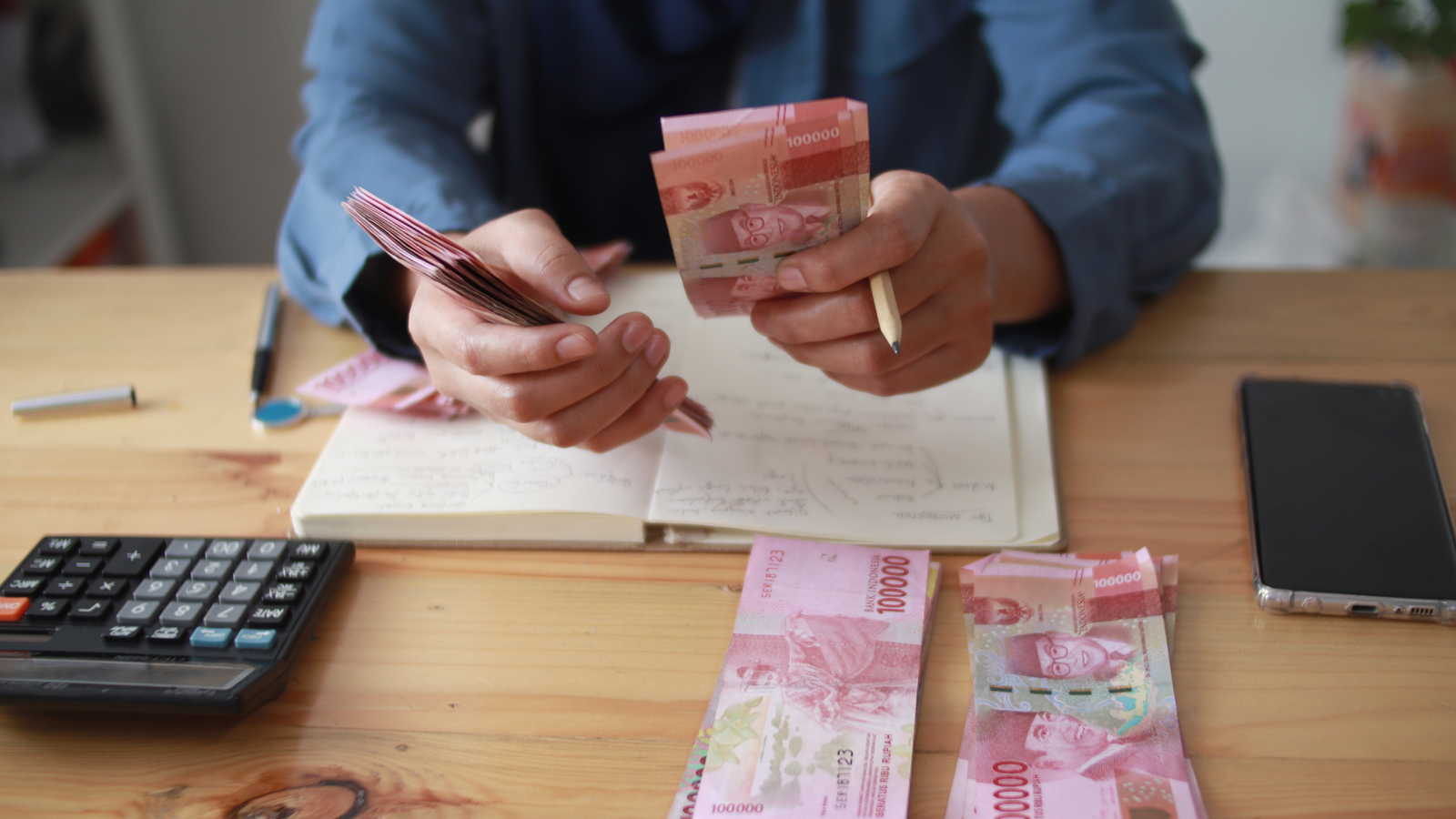 gaji asisten rumah tangga