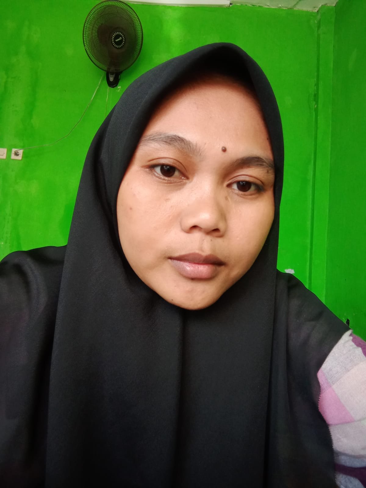 Yessy Usniah, 27 tahun, Asal Kawarang, beberes masak, Pengalaman 5thn, gaji 2.5jt