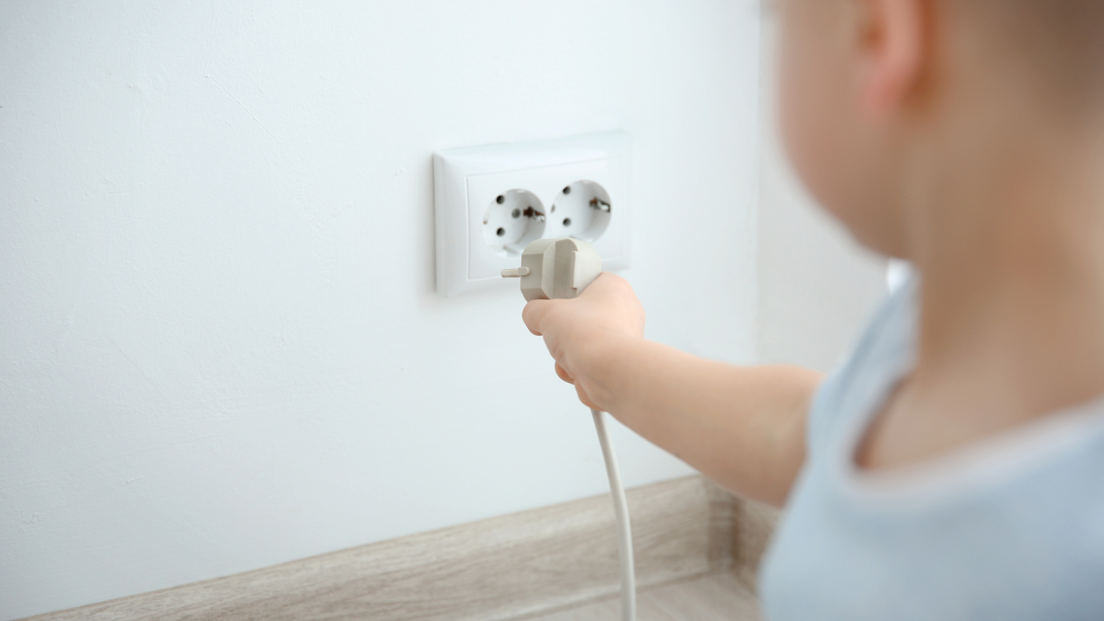 Barang berbahaya untuk anak di rumah