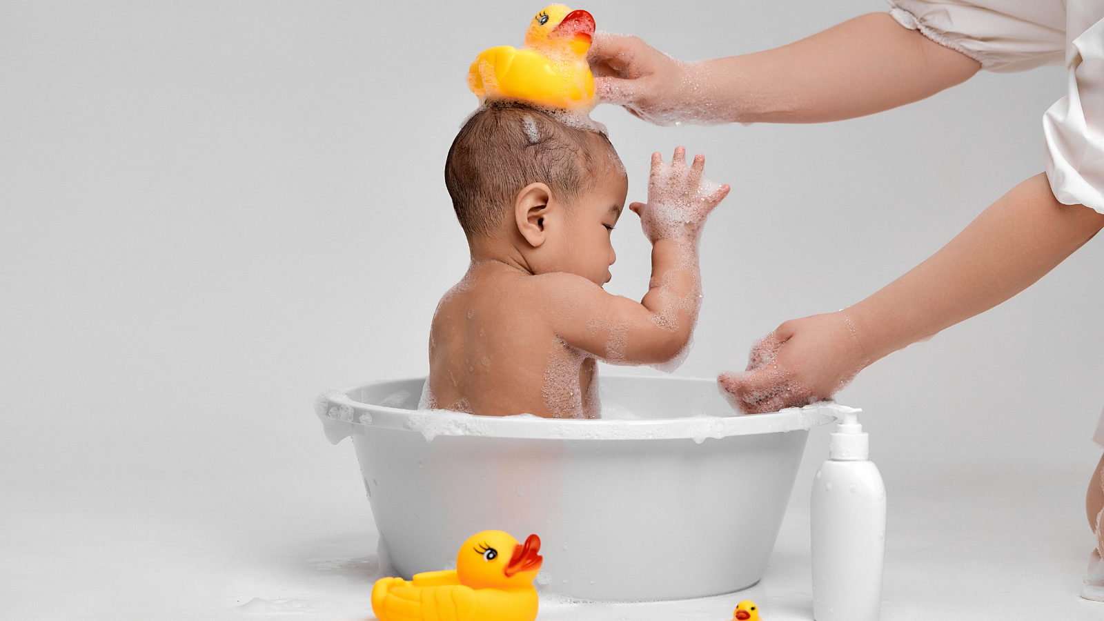 Perbedaan babysitter dan nanny